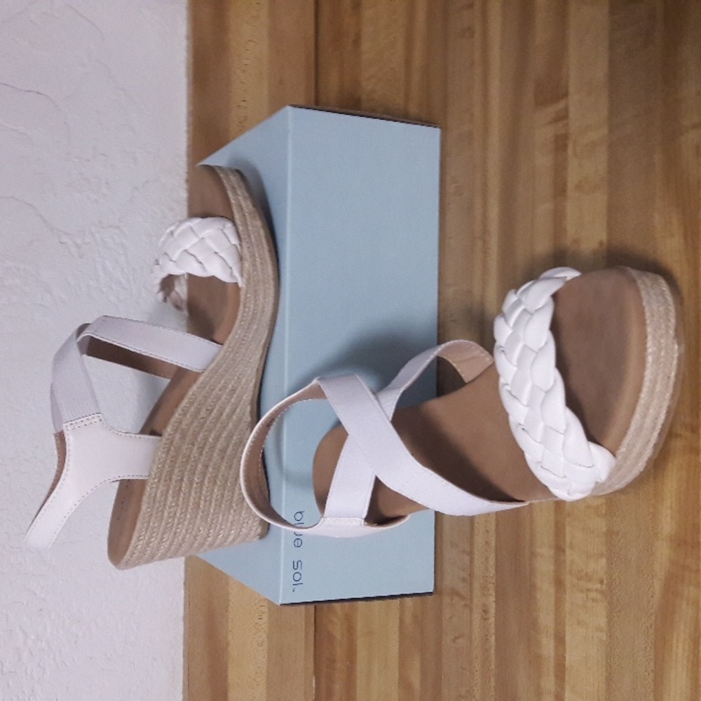 NWT "blue sol" Braided Wedge Sandals Woman's Size 8M or 10M